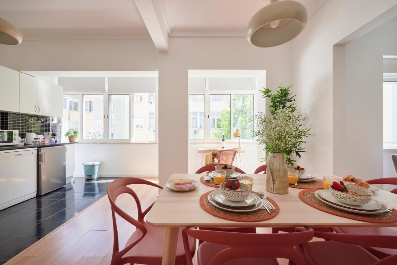 Sunset Balcony Apartment, By Timecooler ลิสบอน ภายนอก รูปภาพ